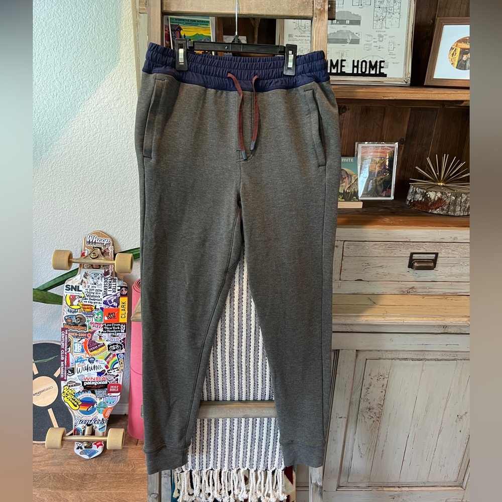 Cotopaxi men’s Lozano jogger size small